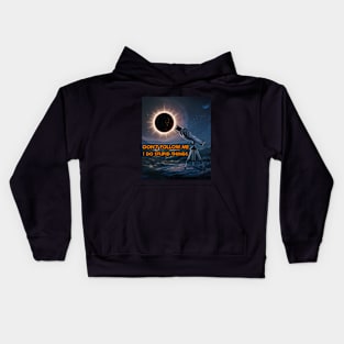 solar eclipse watching Kids Hoodie